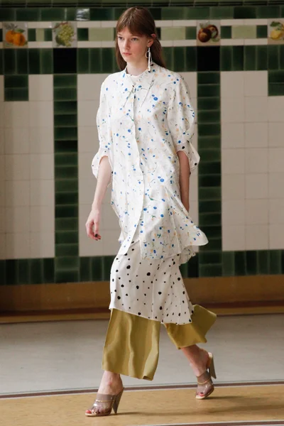 Look 24